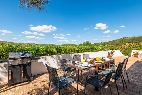 Balcony/terrace, Villa Eiras Altas by Portucasa in Santa Catarina