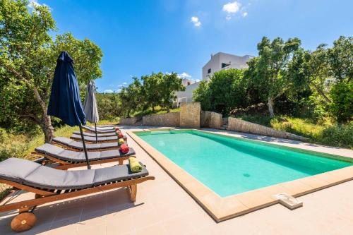 Garden, Villa Eiras Altas by Portucasa in Santa Catarina