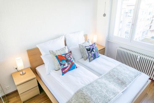 Modern Apartment with Balcony near SBB - Special PICCO PICASSO Apartment, Basel, up to 6 guests, Basilej (fotografie 3)