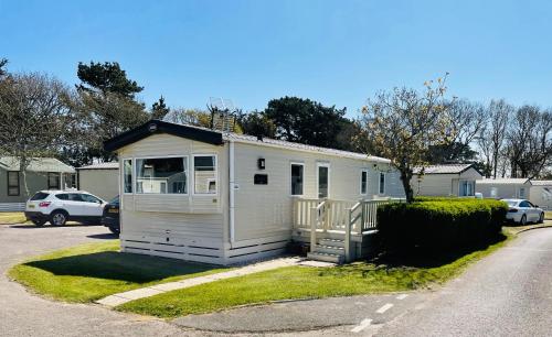 Coastal Retreat a gorgeous 3 bedroom Caravan B46