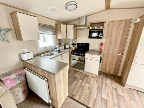 Coastal Retreat a gorgeous 3 bedroom Caravan B46