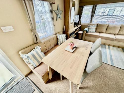 Coastal Retreat a gorgeous 3 bedroom Caravan B46