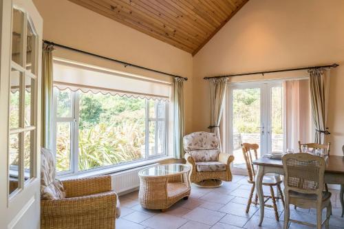 บริการและสิ่งอำนวยความสะดวก, Ballinakill Lodge in โมยาร์ด