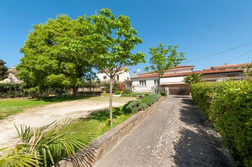 Holiday Home Istarska, Private Garden And Hot Tub - Rovinj