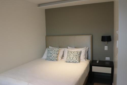 1 twin bed
