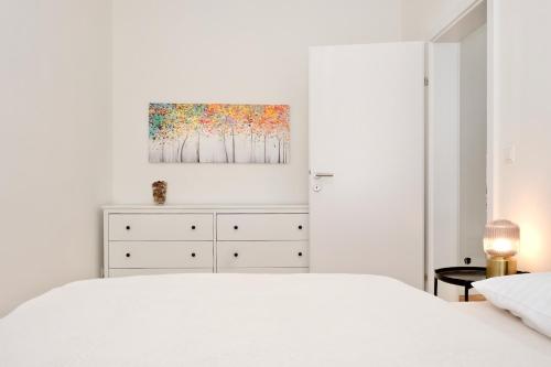 2 bedrooms, 3 beds