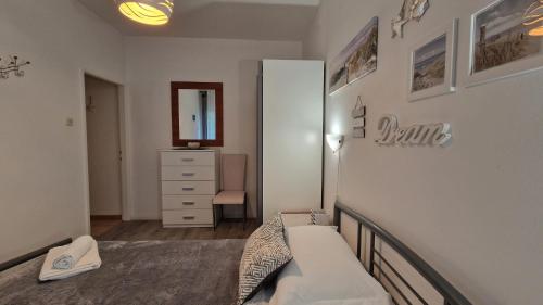 Apartments Godena - main image