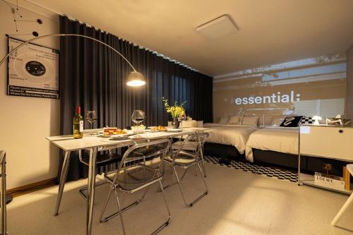 Luxury Gallery Stay