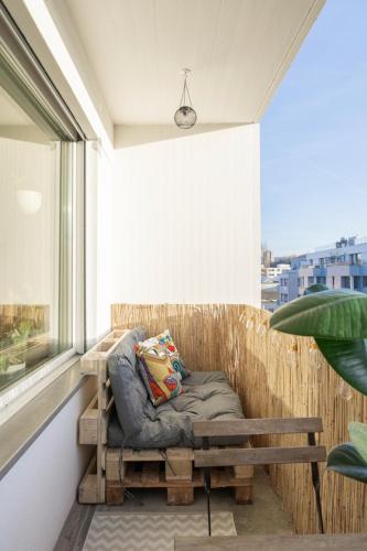 Modern Apartment with Balcony near SBB - Special PICCO PICASSO Apartment, Basel, up to 6 guests, Basilej (fotografie 10)