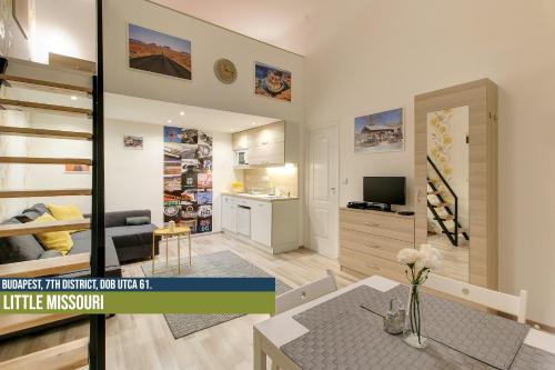 Little Americas Ring Apartments 1