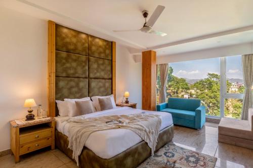 . Alaya Stays Live Life 2BHK Apartment in Kasauli