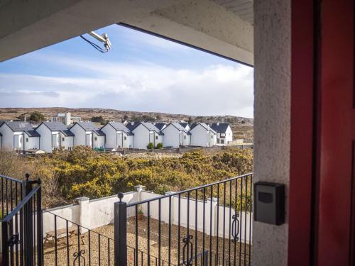 Carraroe Apartment - image 11