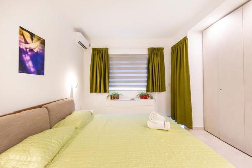 NGH12 - Lovely and Spacious 2 Bedroom Apartment 2