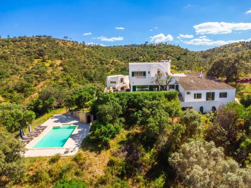 Villa Eiras Altas Grande by Portucasa gîte à louer Aceifãos