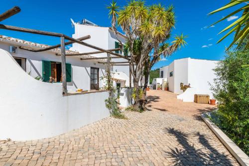 Balcony/terrace, Villa Eiras Altas Grande by Portucasa in Santa Catarina
