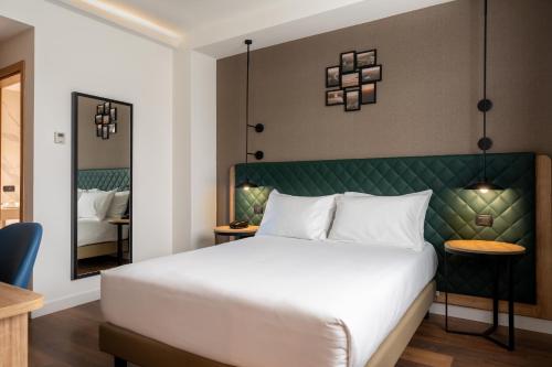3 twin beds