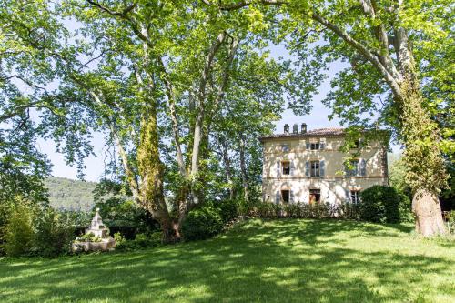 Château Mentone - Chambre d'hôtes - Saint-Antonin-du-Var