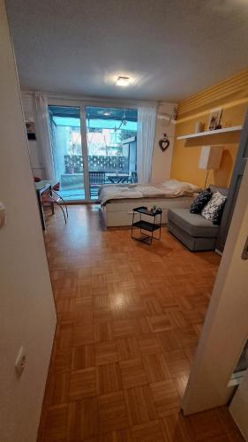 MERY Studio, Lublana