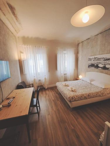Amazing Florence Guest Room Room Type - Triple Room