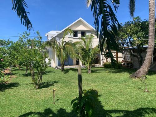 Case Taapuna, Saint-Joseph