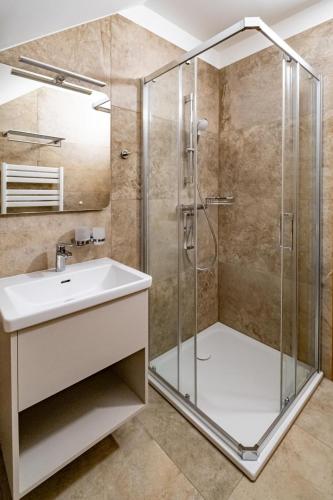 Relax Hotel Stork - image 7