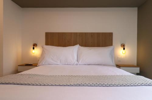 Two-Bedroom Apartment with View image 10