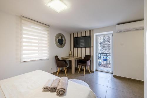 Split Old Town Apartment, Split (photo 10)