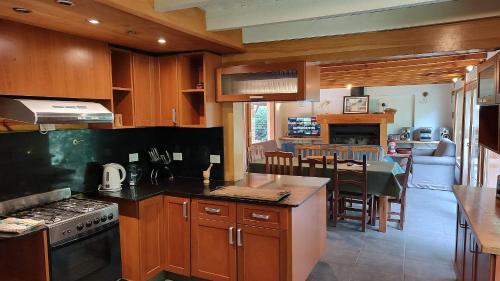 Facilities, Cabana rodeada de bosque nativo para 12 c parrilla in San Martin De Los Andes
