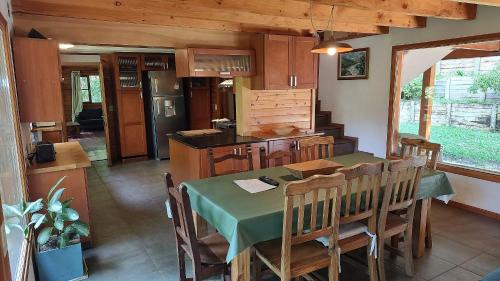 Facilities, Cabana rodeada de bosque nativo para 12 c parrilla in San Martin De Los Andes