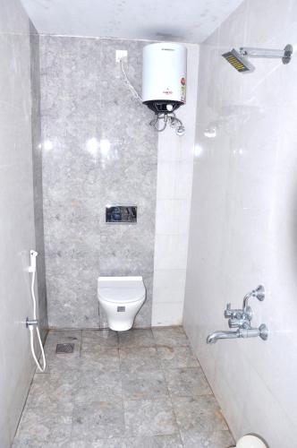 Deluxe Double Room with Balcony image 1