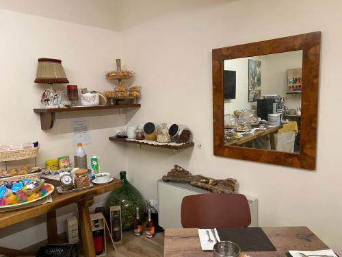 Betty's House - image 14