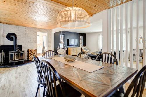 La Casa del Plage - Spa privé et Hamak (La Casa del Plage - Spa prive et Hamak) in Sainte Lucie des Laurentides (QC)