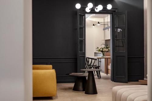 19 ROOMS - image 3