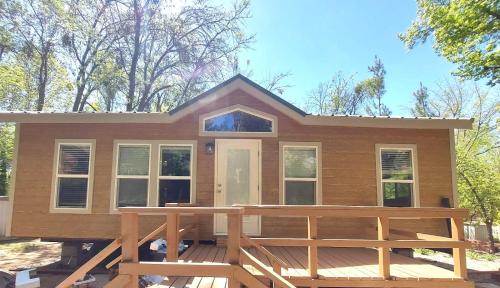 Brandnew cabin