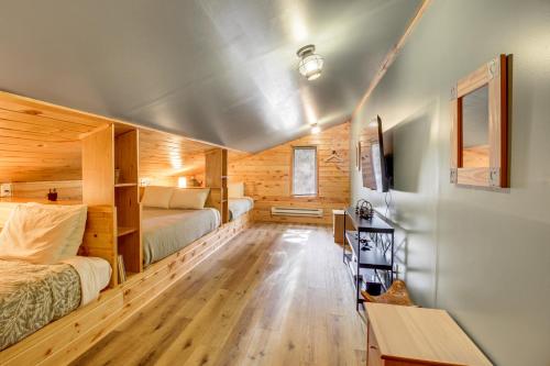 Family Cabin with Private Dock on Caribou Lake! in Lutsen