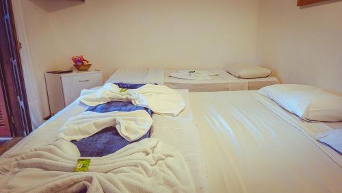 Standard Triple Room image 8
