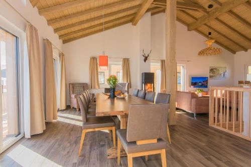 Grossglockner Chalets Zell am See in Zell Am See Airport