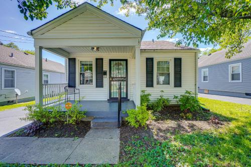 Dog-Friendly Louisville Home - 10 Mi to Downtown!