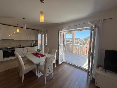 Apartments Violeta 1 - image 14