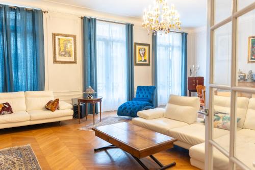 Spacieux appartement de luxe (280 m2) dans un quartier prestigieux de Paris (XVI) - image 11