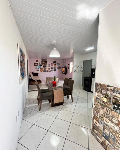 Casa espaçosa e aconchegante Cama King e ar condicionado
