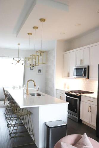 Welcome to Your East Nashville Oasis! Super Host! in Nashville, USA