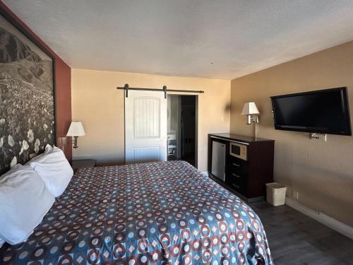 Super 8 by Wyndham Pasadena/LA Area - image 14