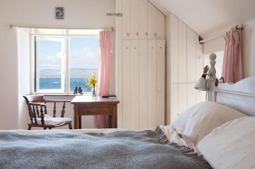 Shore Cottage on the Beara Way Wild Atlantic Way in Eyeries