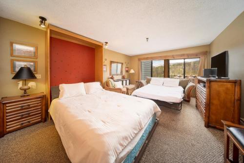 Snowblaze Condos Building E unit 310 by Stay Winter Park in Winter Park