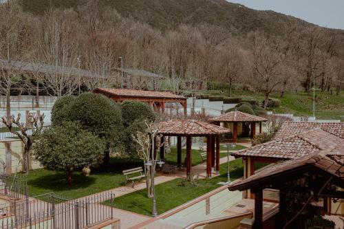 Kert, San Raffaele Hotel Restaurant & Resort in Castelluccio Superiore