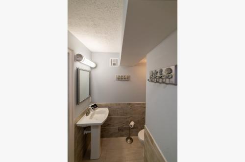 Emerald Beach Cottage - image 13