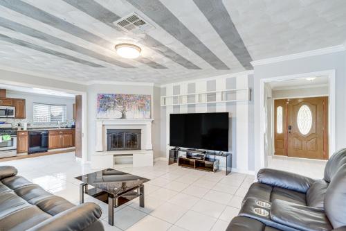 Newly Renovated Houston Home with Private Pool! in Houston, USA