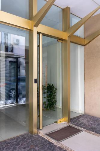One-Bedroom Apartment image 10