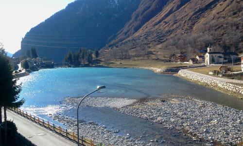  Mansarda Vista lago a Campodolcino in Campodolcino